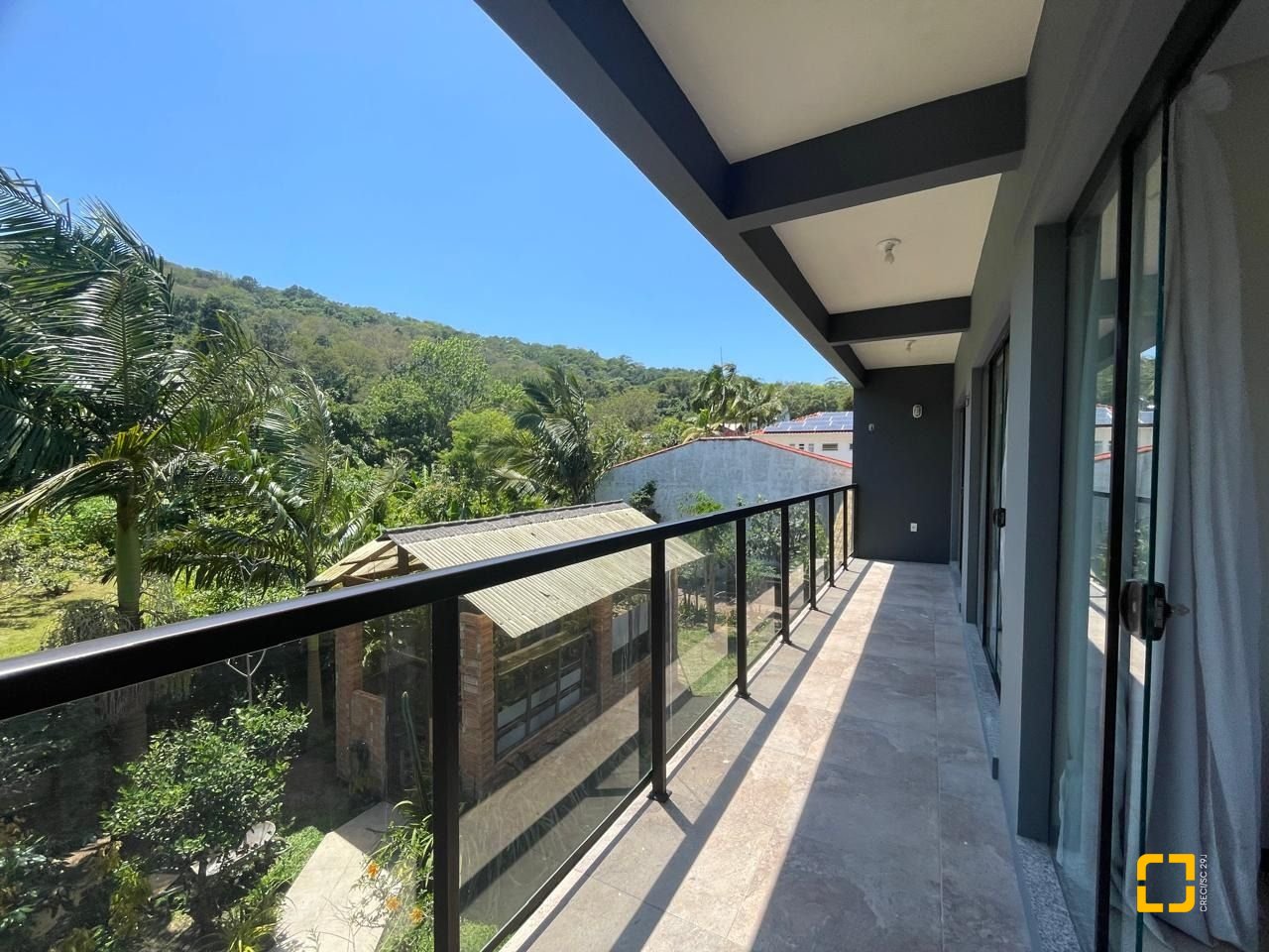 Casa de Condomínio com 225m², 5 quartos, 3 garagens, no bairro Campeche em Florianópolis