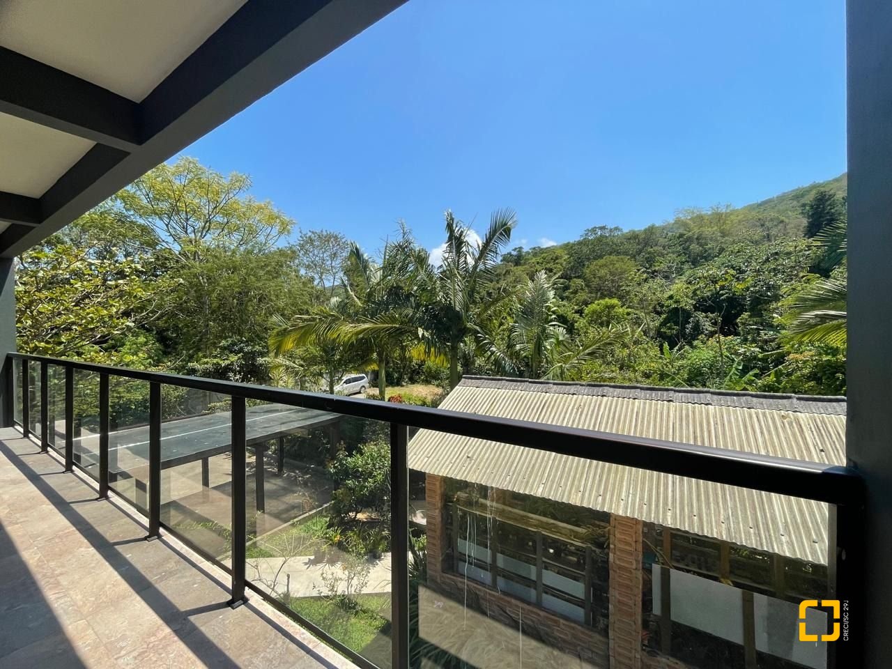 Casa de Condomínio com 225m², 5 quartos, 3 garagens, no bairro Campeche em Florianópolis