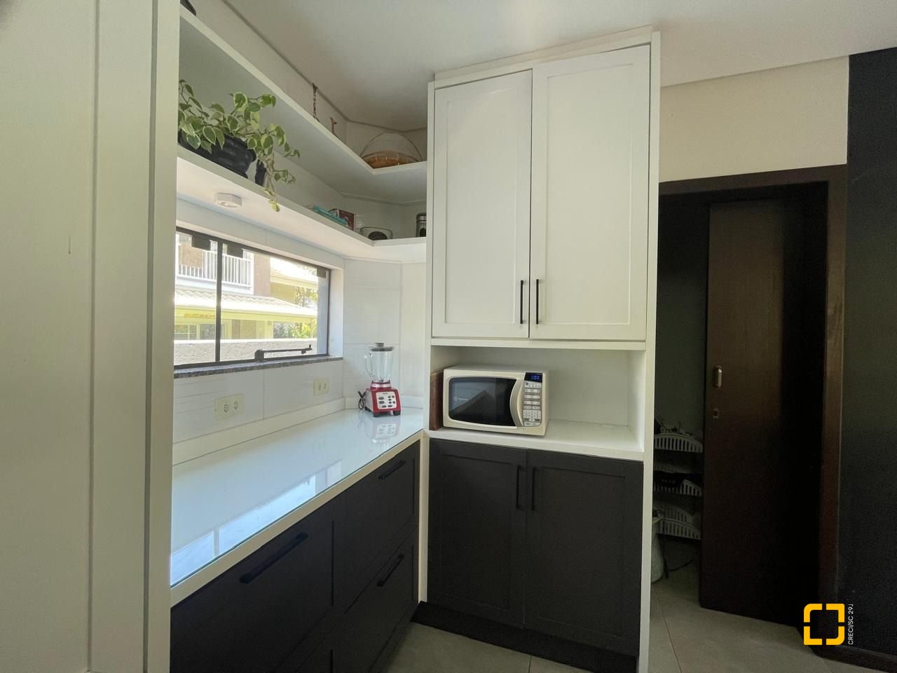 Casa de Condomínio com 225m², 5 quartos, 3 garagens, no bairro Campeche em Florianópolis