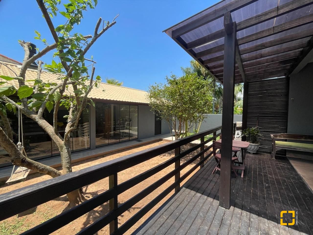 Casa de Condomínio com 225m², 5 quartos, 3 garagens, no bairro Campeche em Florianópolis
