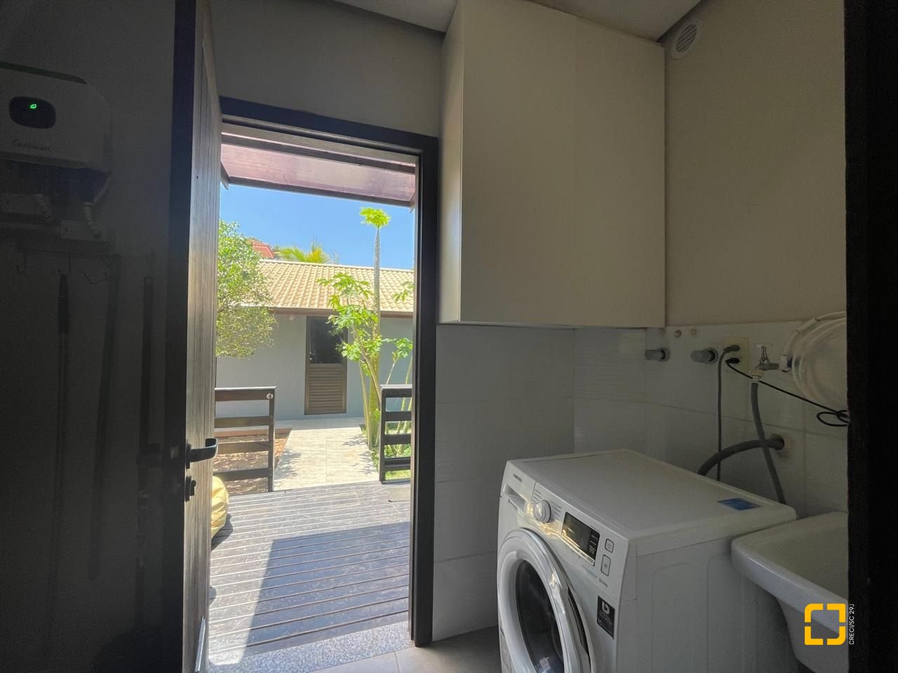 Casa de Condomínio com 225m², 5 quartos, 3 garagens, no bairro Campeche em Florianópolis