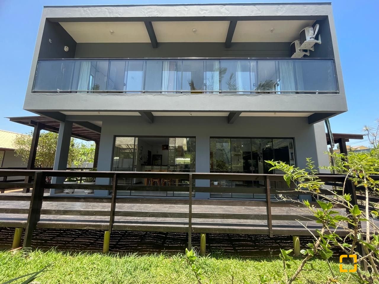 Casa de Condomínio com 225m², 5 quartos, 3 garagens, no bairro Campeche em Florianópolis