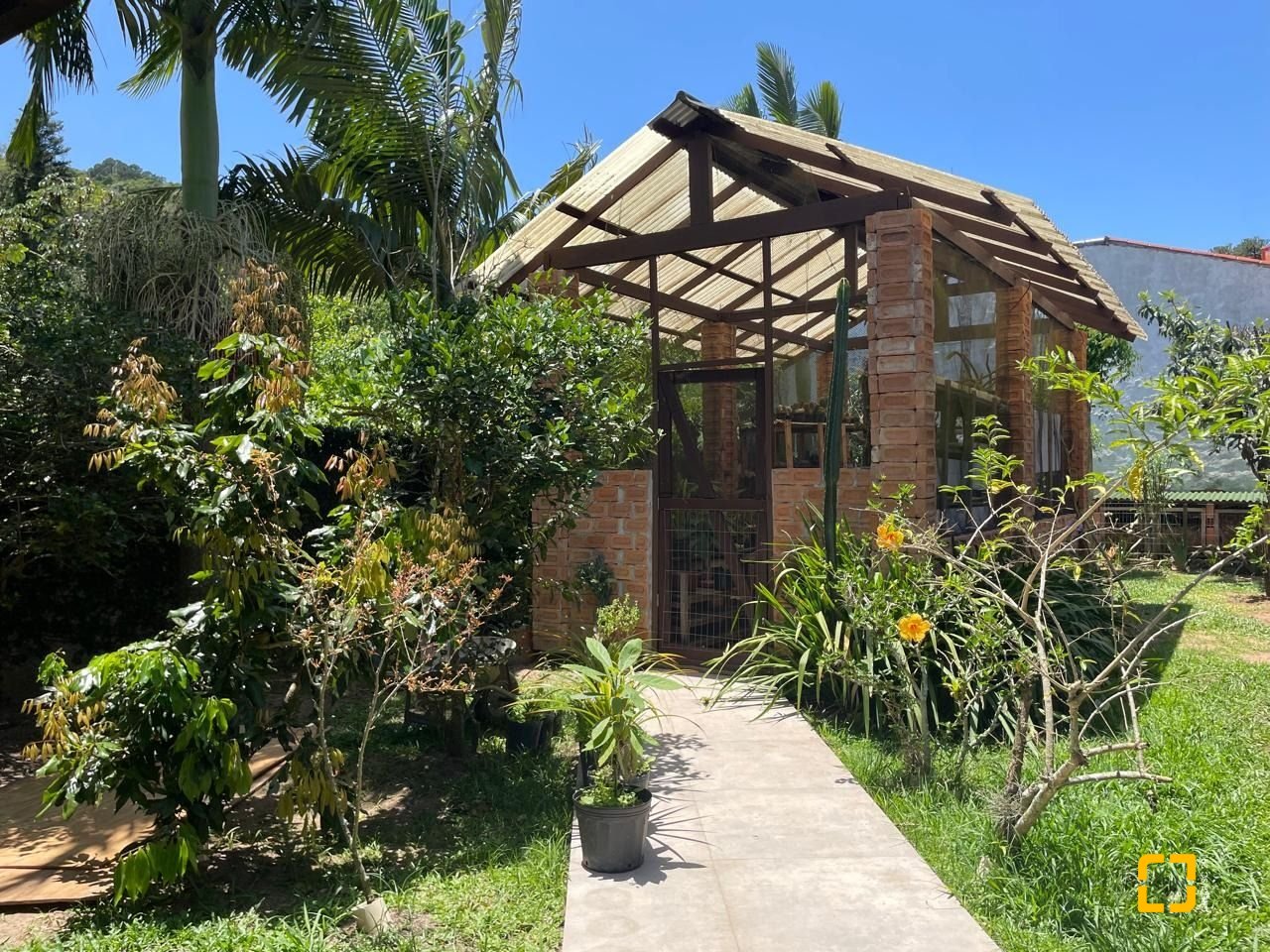 Casa de Condomínio com 225m², 5 quartos, 3 garagens, no bairro Campeche em Florianópolis