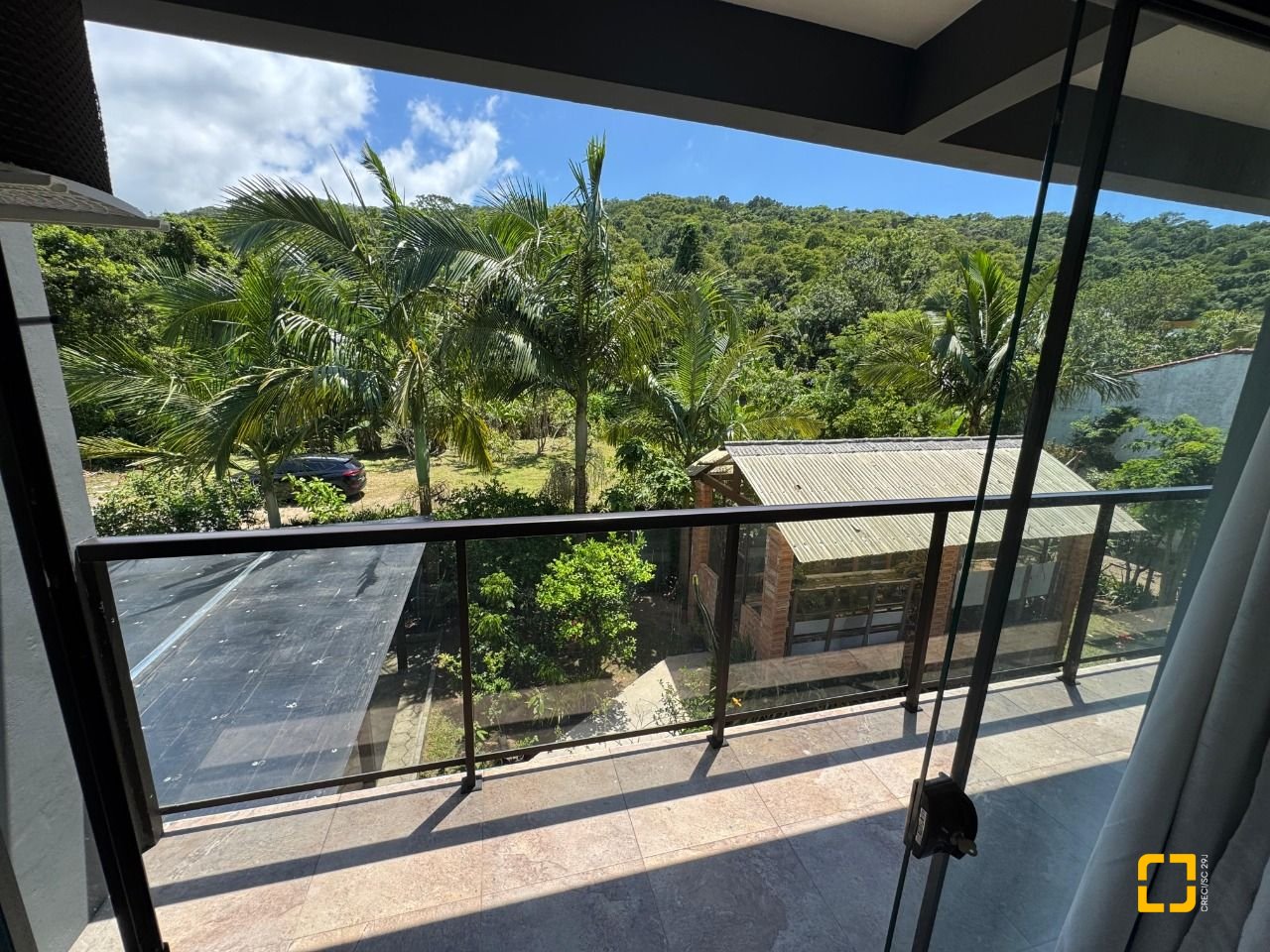 Casa de Condomínio com 225m², 5 quartos, 3 garagens, no bairro Campeche em Florianópolis