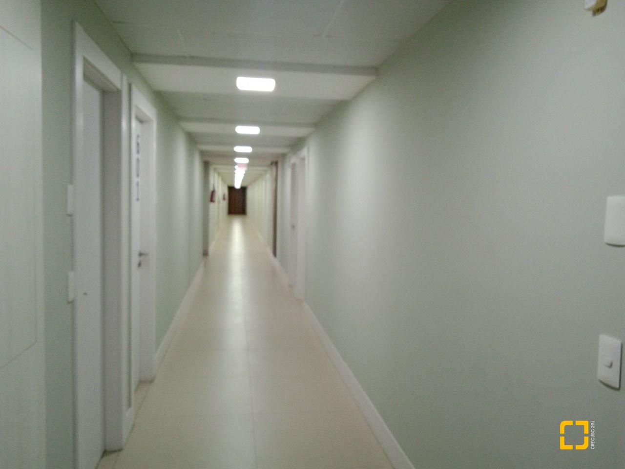 Sala com 26m², 1 garagem, no bairro Estreito em Florianópolis