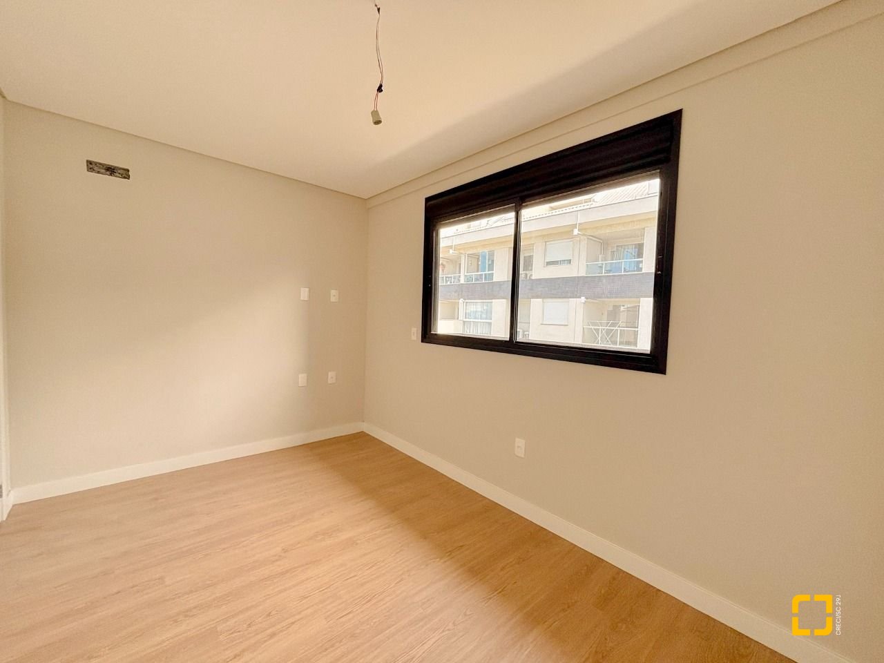 Casa com 201m², 4 quartos (sendo 2 suítes), 2 garagens, no bairro Ingleses do Rio Vermelho em Florianópolis
