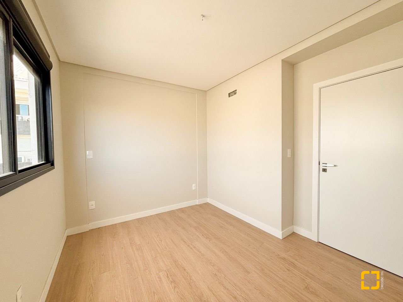 Casa com 201m², 4 quartos (sendo 2 suítes), 2 garagens, no bairro Ingleses do Rio Vermelho em Florianópolis