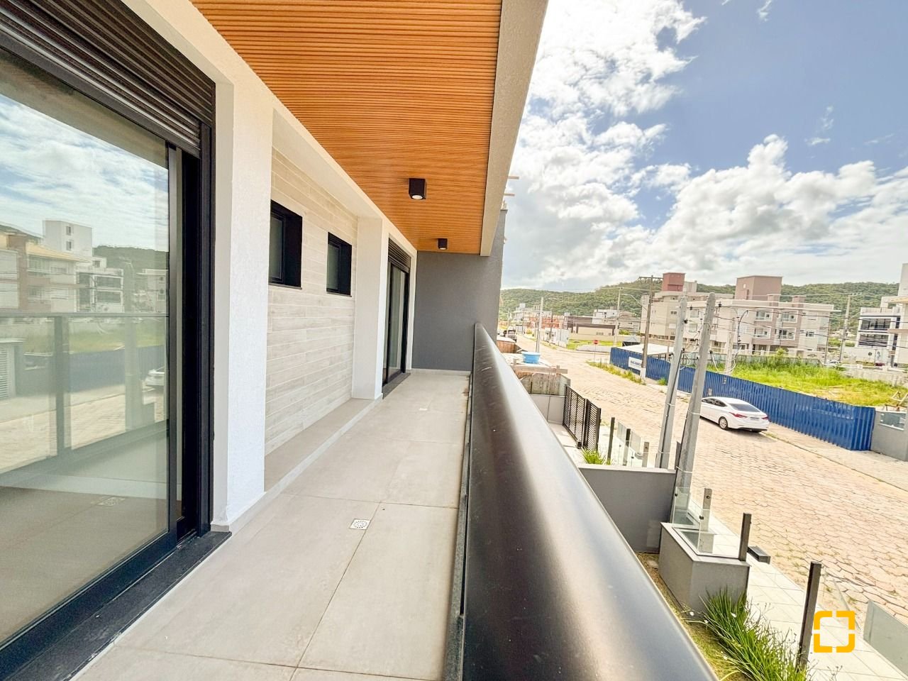 Casa com 201m², 4 quartos (sendo 2 suítes), 2 garagens, no bairro Ingleses do Rio Vermelho em Florianópolis