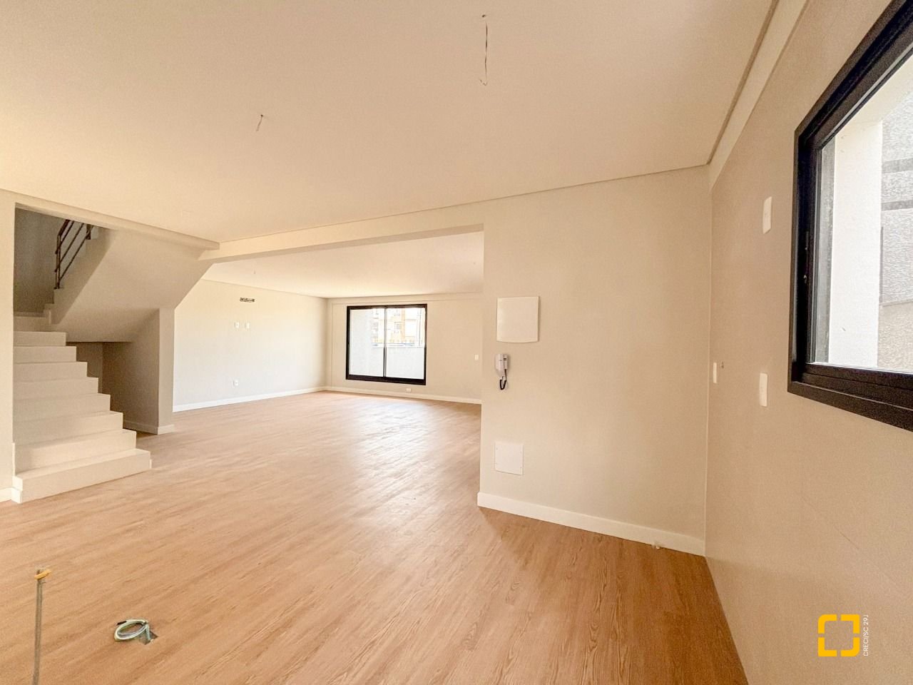 Casa com 201m², 4 quartos (sendo 2 suítes), 2 garagens, no bairro Ingleses do Rio Vermelho em Florianópolis