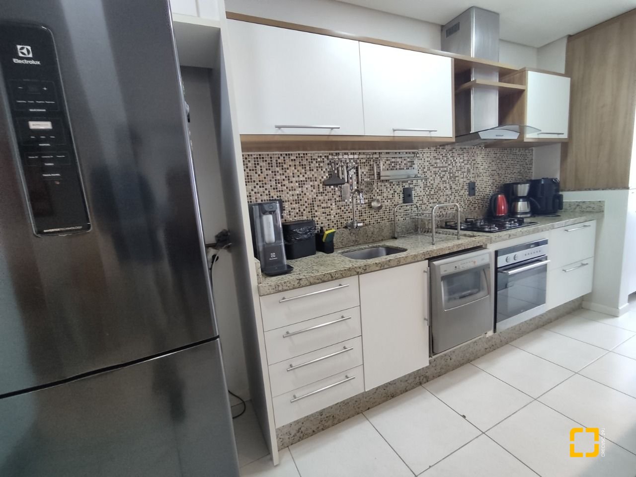 Apartamento com 100m², 4 quartos (sendo 1 suíte), 1 garagem, no bairro Capoeiras em Florianópolis