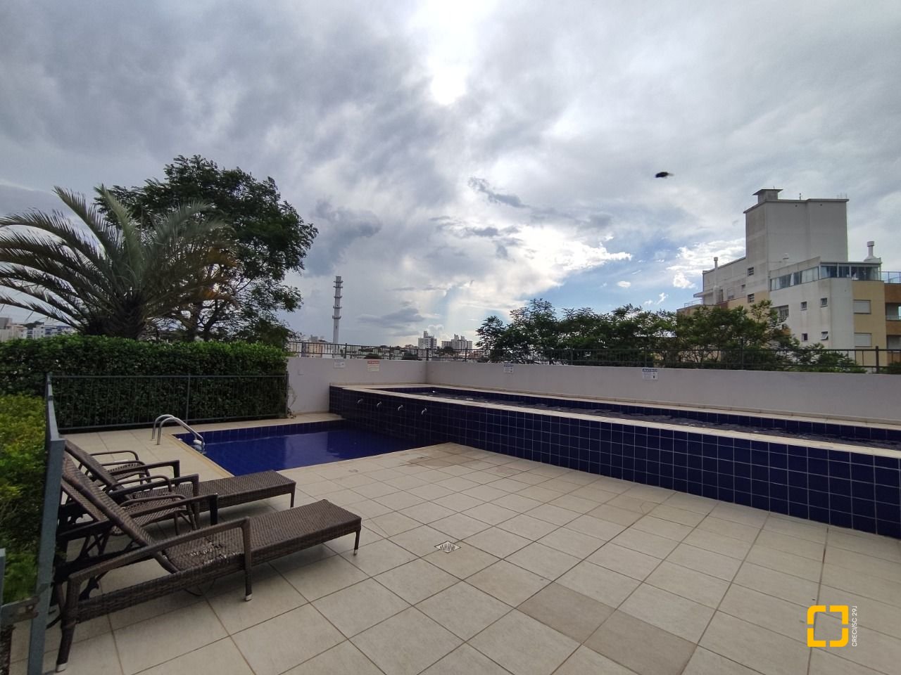 Apartamento com 100m², 4 quartos (sendo 1 suíte), 1 garagem, no bairro Capoeiras em Florianópolis