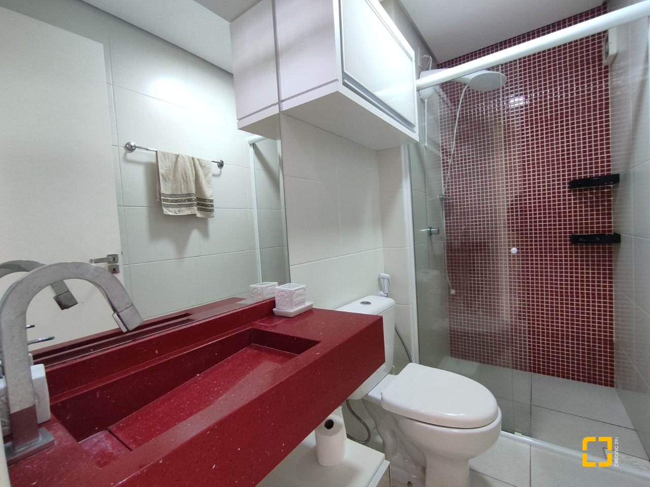 Apartamento com 100m², 4 quartos (sendo 1 suíte), 1 garagem, no bairro Capoeiras em Florianópolis