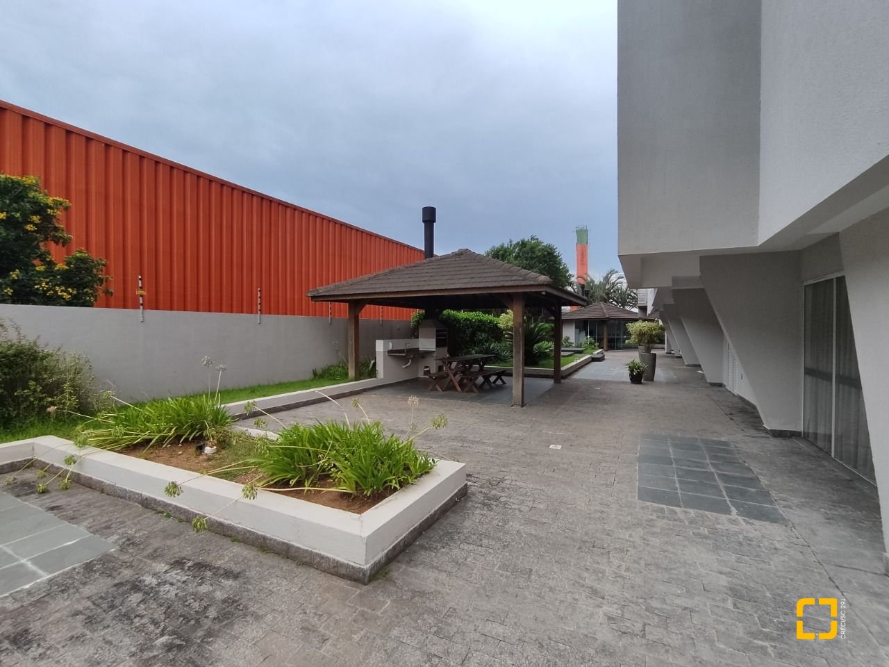 Apartamento com 100m², 4 quartos (sendo 1 suíte), 1 garagem, no bairro Capoeiras em Florianópolis