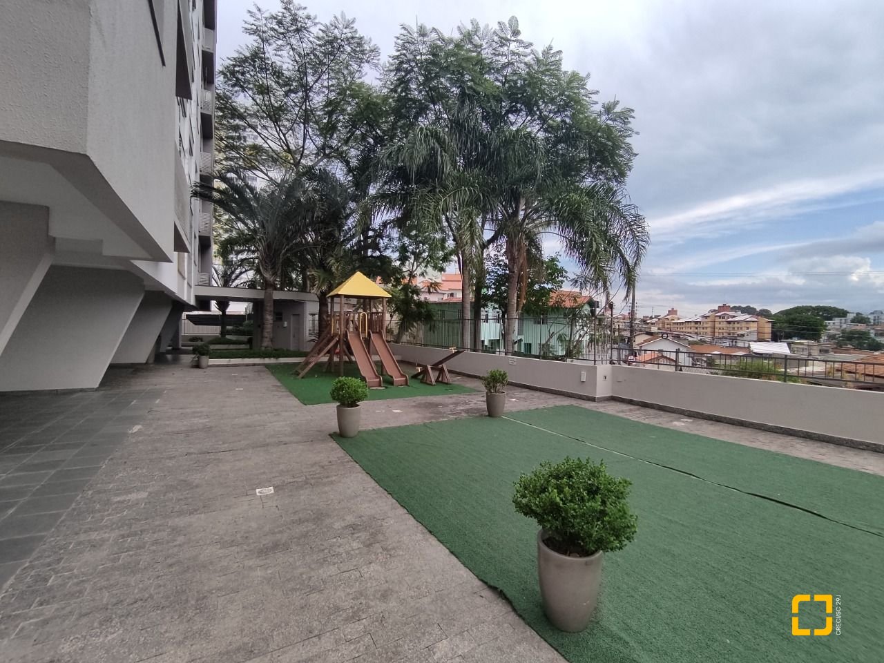 Apartamento com 100m², 4 quartos (sendo 1 suíte), 1 garagem, no bairro Capoeiras em Florianópolis