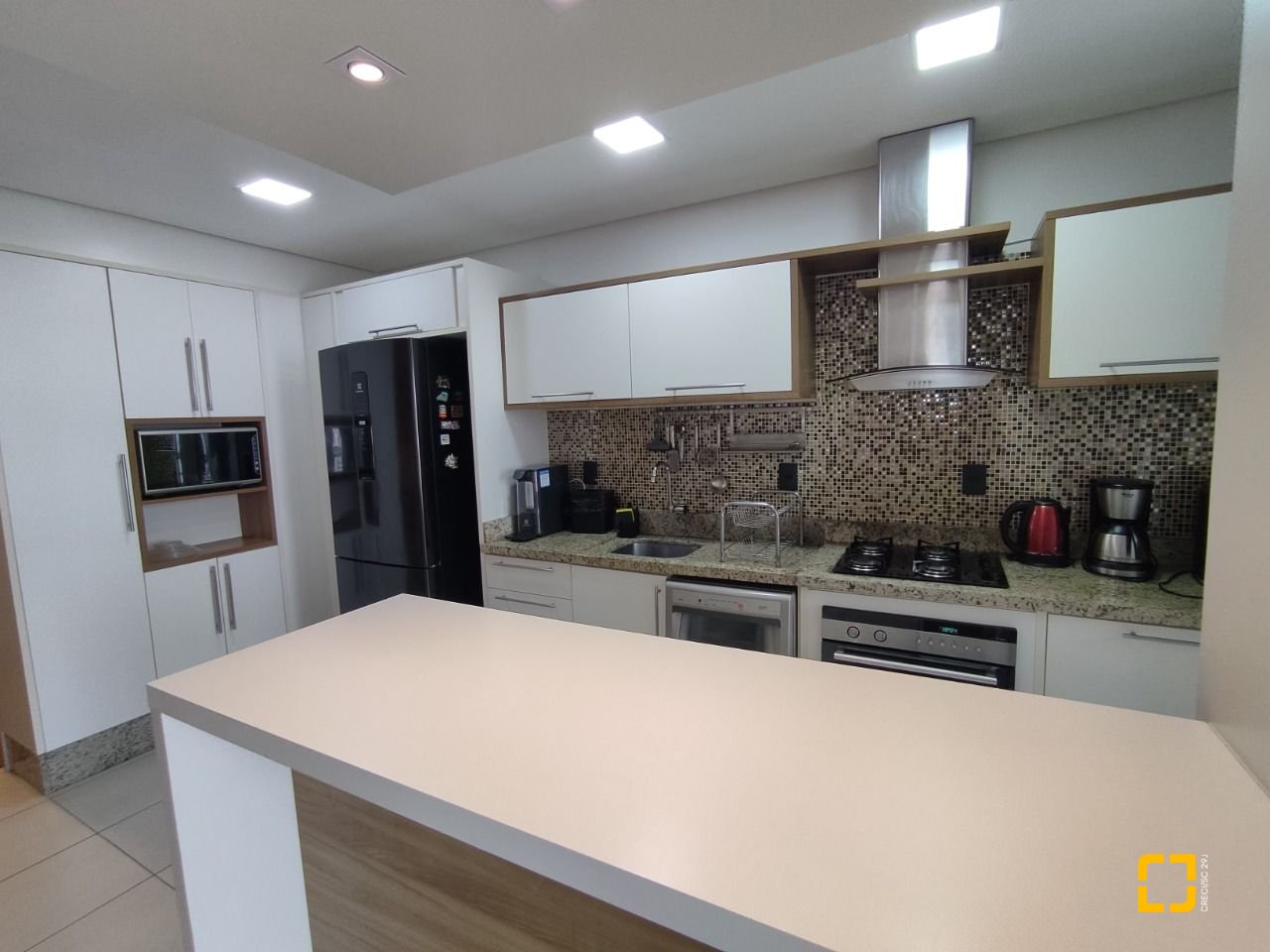 Apartamento com 100m², 4 quartos (sendo 1 suíte), 1 garagem, no bairro Capoeiras em Florianópolis