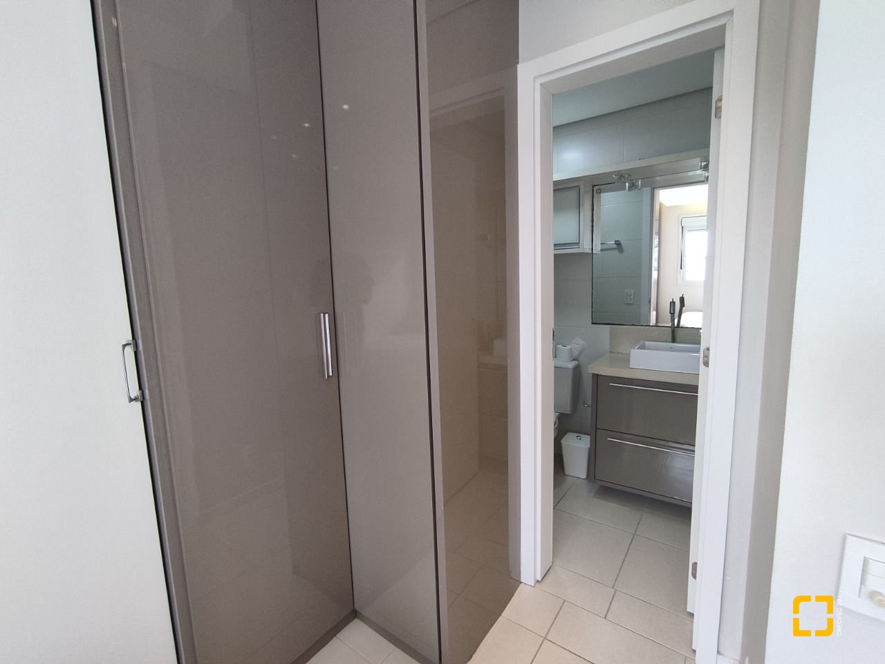 Apartamento com 100m², 4 quartos (sendo 1 suíte), 1 garagem, no bairro Capoeiras em Florianópolis