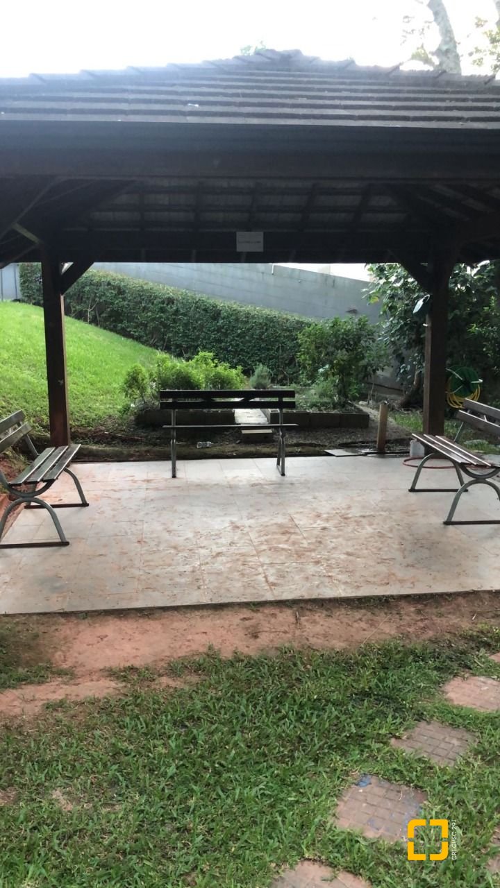 Apartamento com 100m², 4 quartos (sendo 1 suíte), 1 garagem, no bairro Capoeiras em Florianópolis