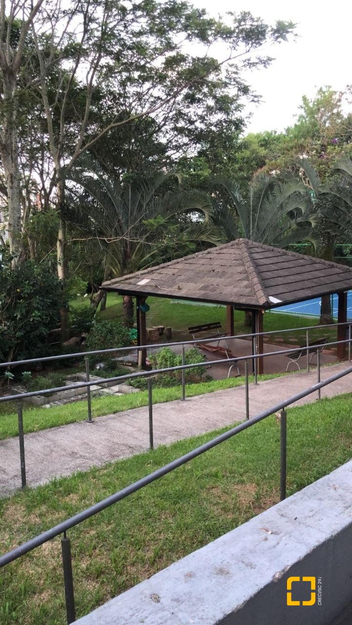 Apartamento com 100m², 4 quartos (sendo 1 suíte), 1 garagem, no bairro Capoeiras em Florianópolis