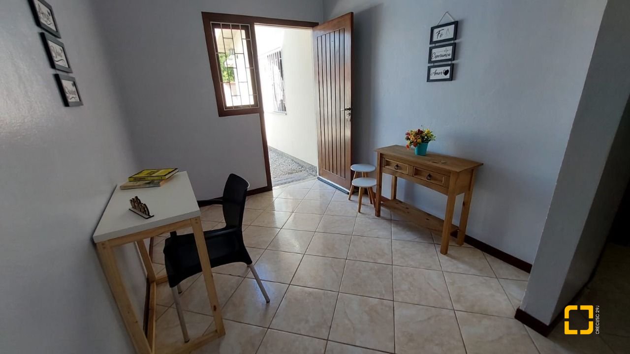 Casa com 65m², 2 quartos, 1 garagem, no bairro Campeche em Florianópolis