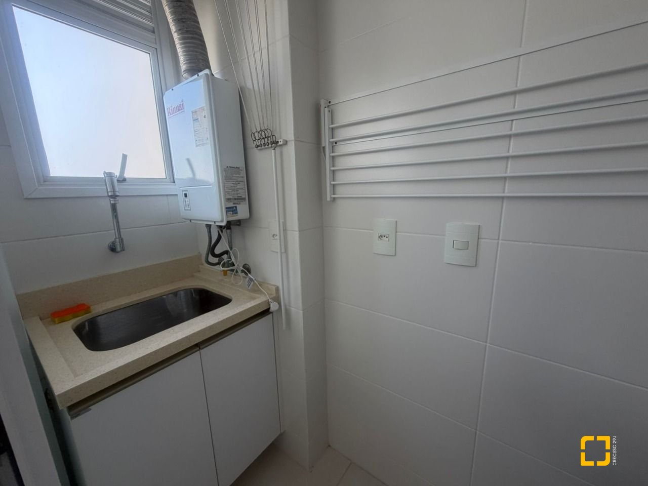 Apartamento com 78m², 4 quartos (sendo 1 suíte), 1 garagem, no bairro Centro em Florianópolis