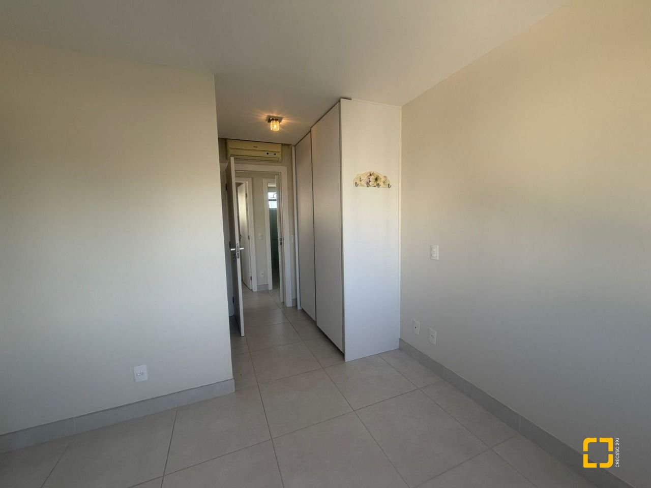 Apartamento com 78m², 4 quartos (sendo 1 suíte), 1 garagem, no bairro Centro em Florianópolis