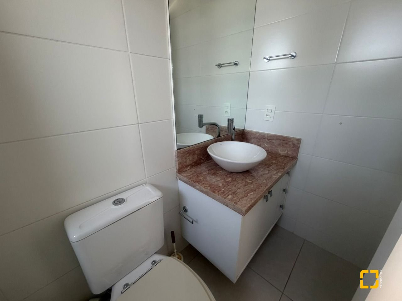 Apartamento com 78m², 4 quartos (sendo 1 suíte), 1 garagem, no bairro Centro em Florianópolis