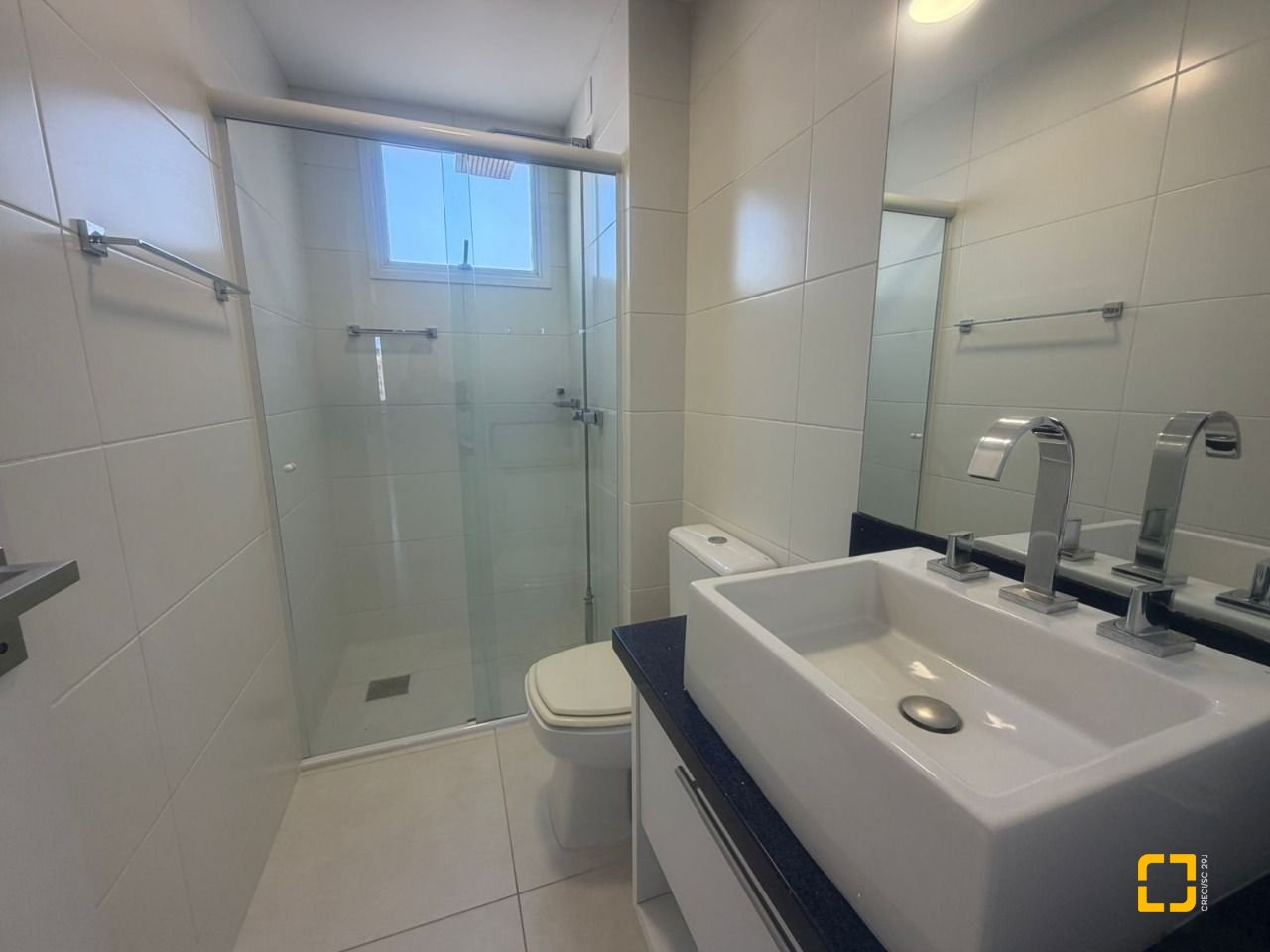 Apartamento com 78m², 4 quartos (sendo 1 suíte), 1 garagem, no bairro Centro em Florianópolis