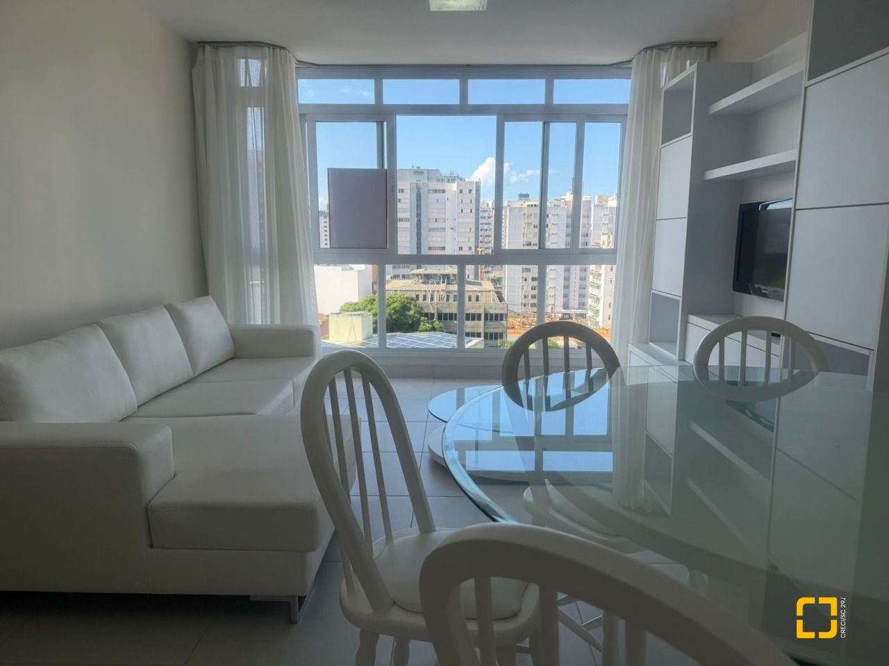 Apartamento com 78m², 4 quartos (sendo 1 suíte), 1 garagem, no bairro Centro em Florianópolis