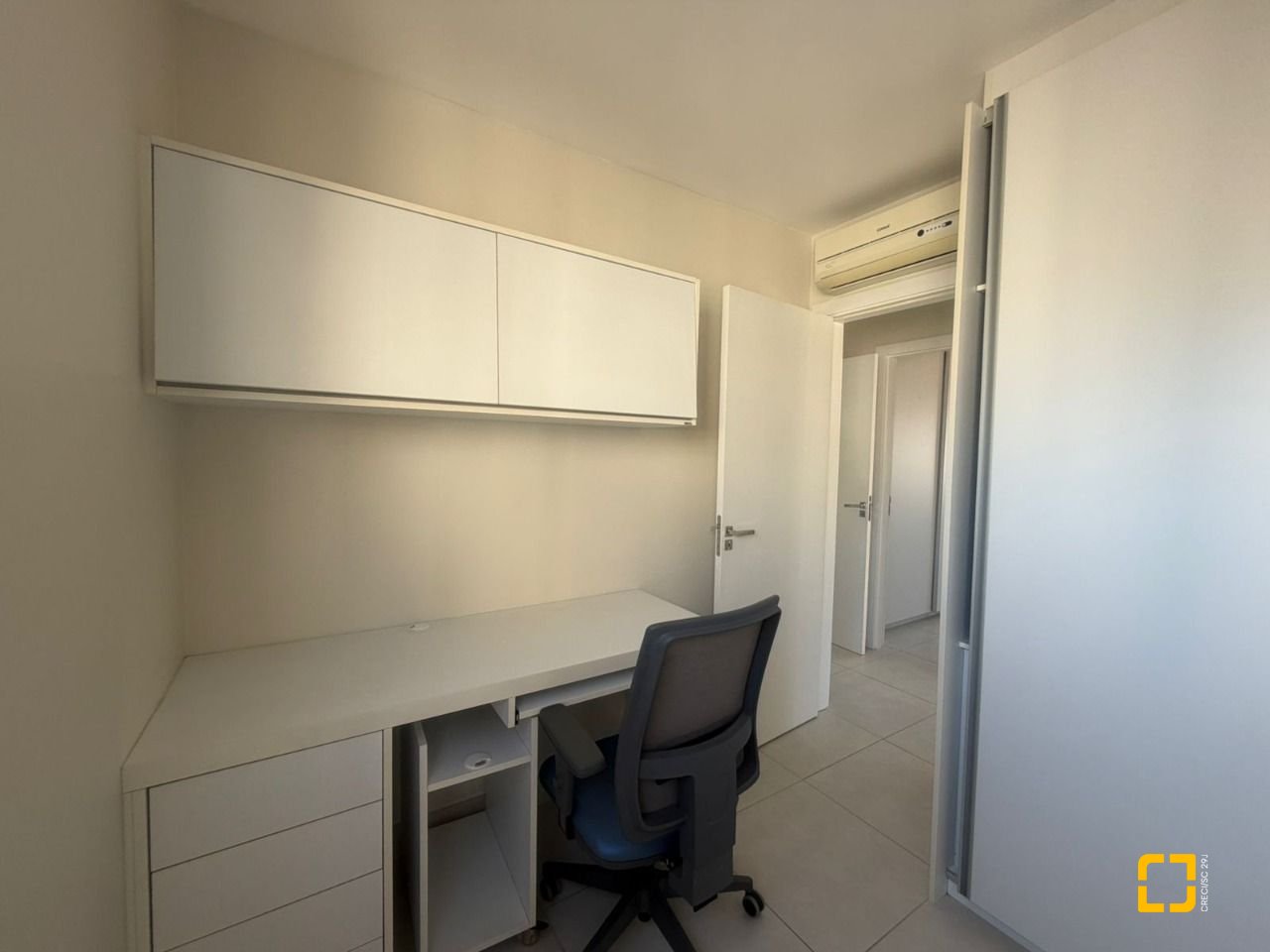 Apartamento com 78m², 4 quartos (sendo 1 suíte), 1 garagem, no bairro Centro em Florianópolis