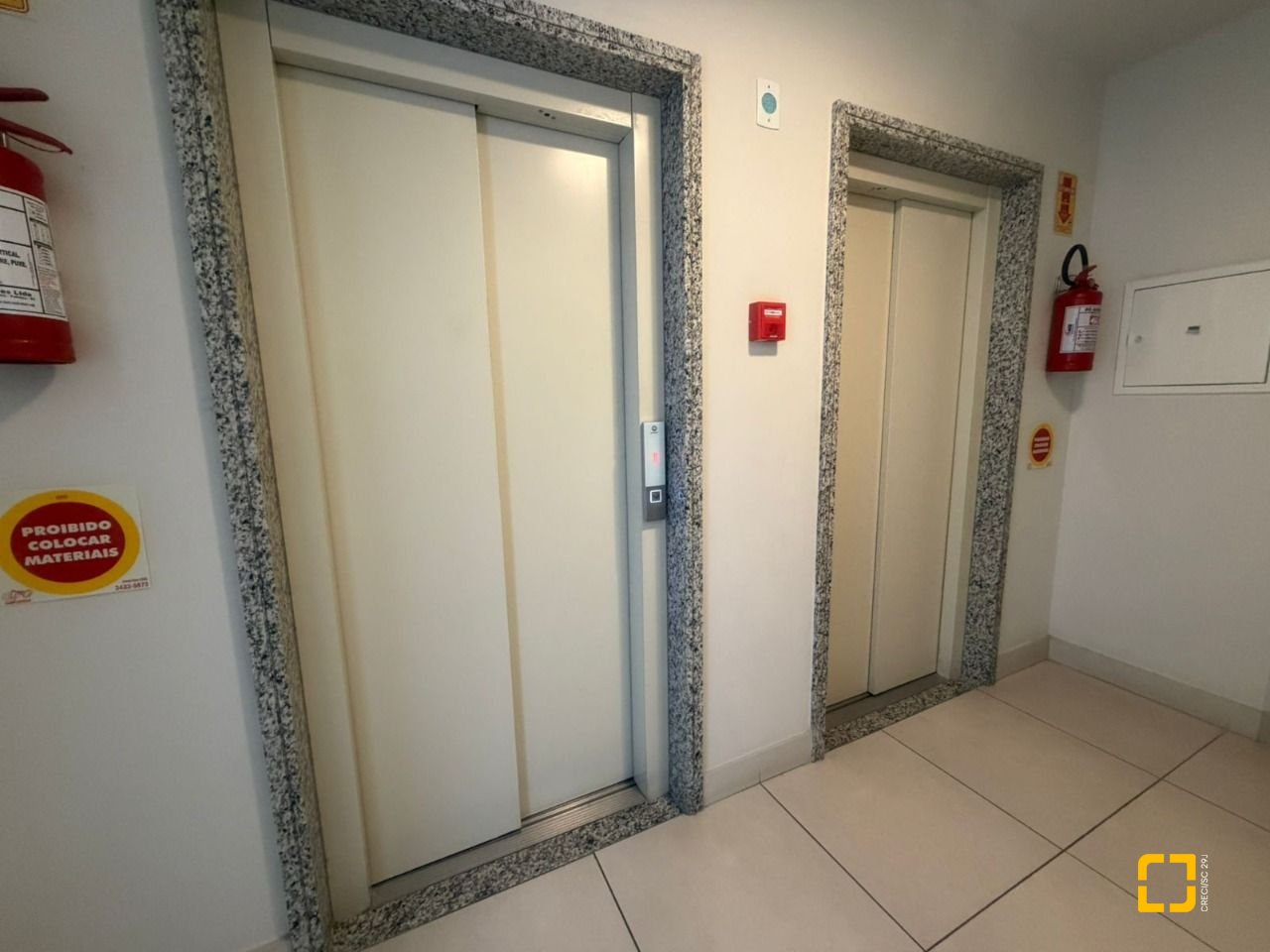 Apartamento com 78m², 4 quartos (sendo 1 suíte), 1 garagem, no bairro Centro em Florianópolis