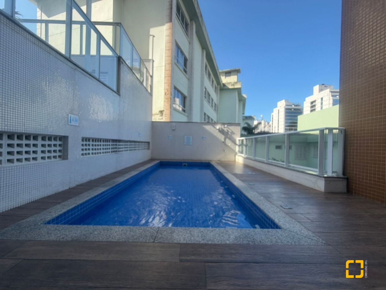 Apartamento com 78m², 4 quartos (sendo 1 suíte), 1 garagem, no bairro Centro em Florianópolis