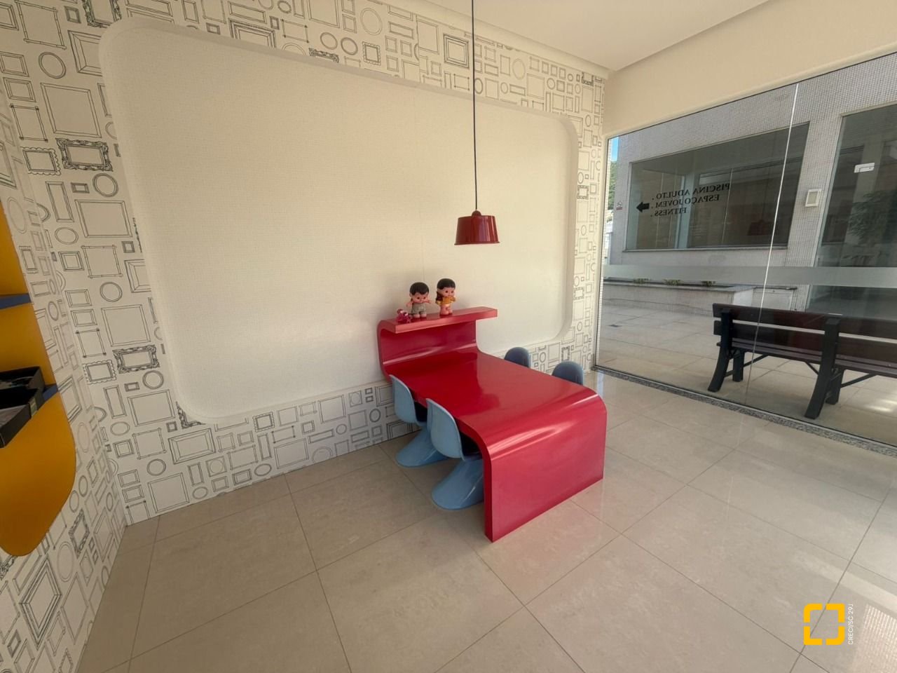 Apartamento com 78m², 4 quartos (sendo 1 suíte), 1 garagem, no bairro Centro em Florianópolis
