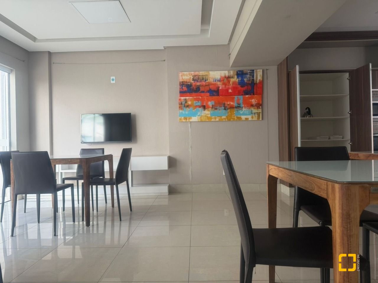Apartamento com 78m², 4 quartos (sendo 1 suíte), 1 garagem, no bairro Centro em Florianópolis