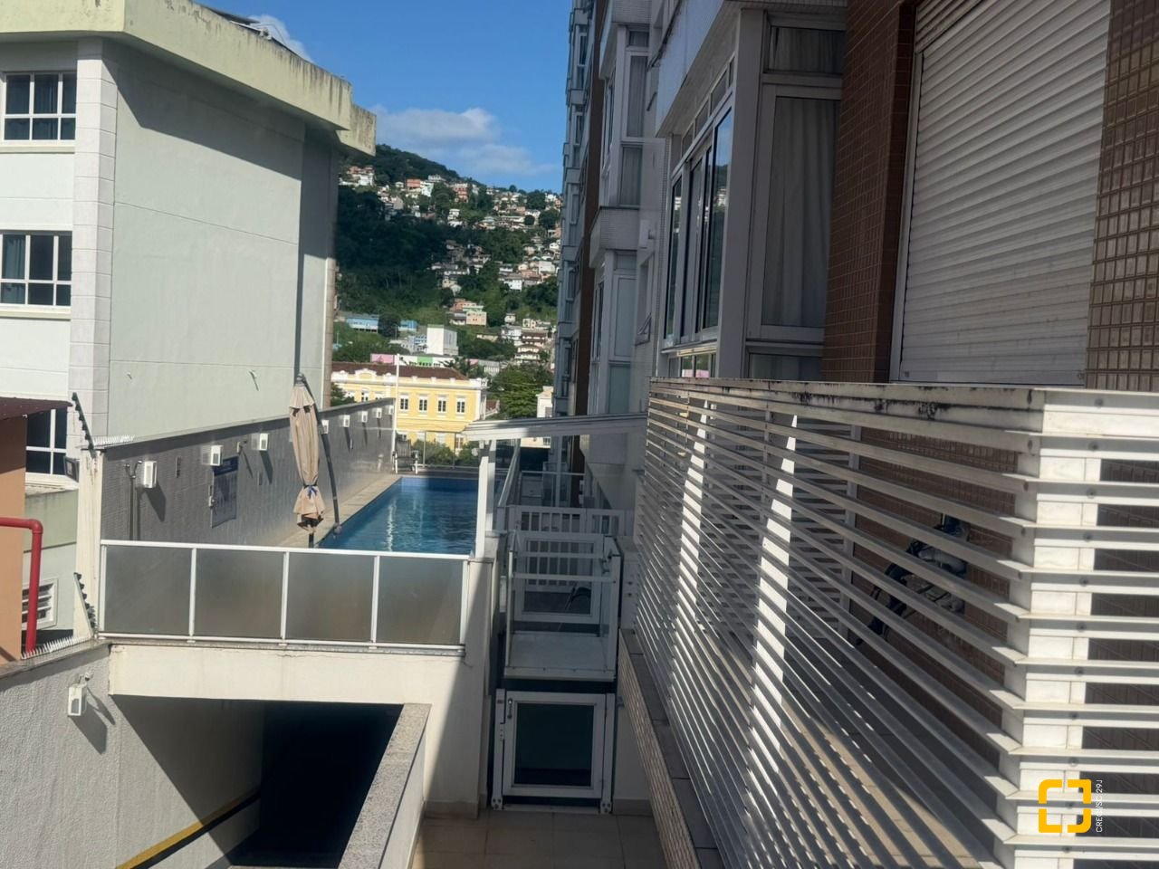 Apartamento com 78m², 4 quartos (sendo 1 suíte), 1 garagem, no bairro Centro em Florianópolis