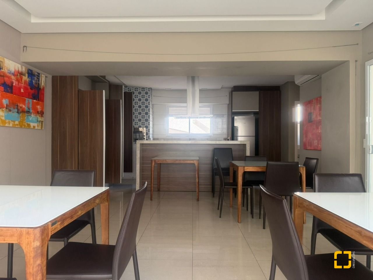 Apartamento com 78m², 4 quartos (sendo 1 suíte), 1 garagem, no bairro Centro em Florianópolis
