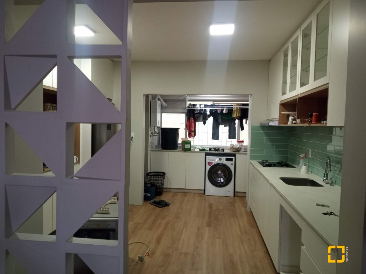 Apartamento com 101m², 5 quartos (sendo 1 suíte), 1 garagem, no bairro Carvoeira em Florianópolis