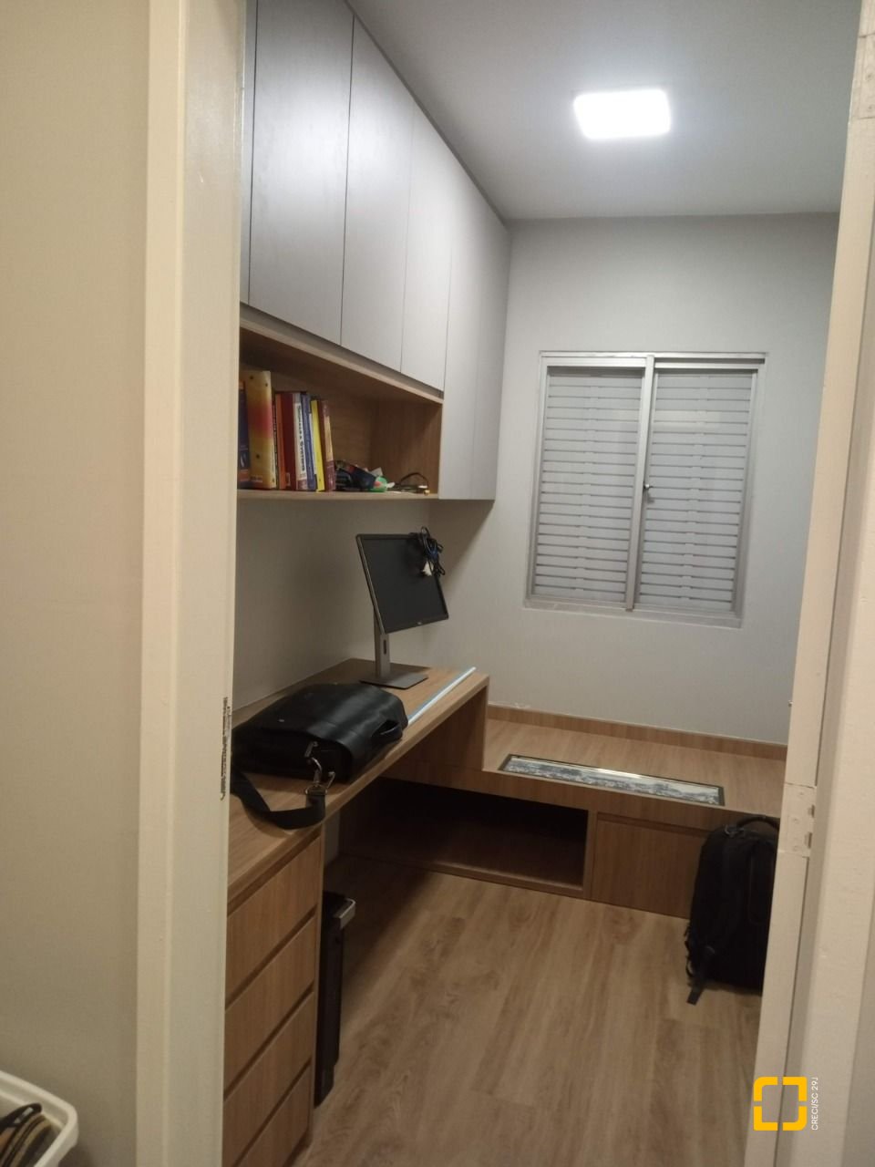 Apartamento com 101m², 5 quartos (sendo 1 suíte), 1 garagem, no bairro Carvoeira em Florianópolis
