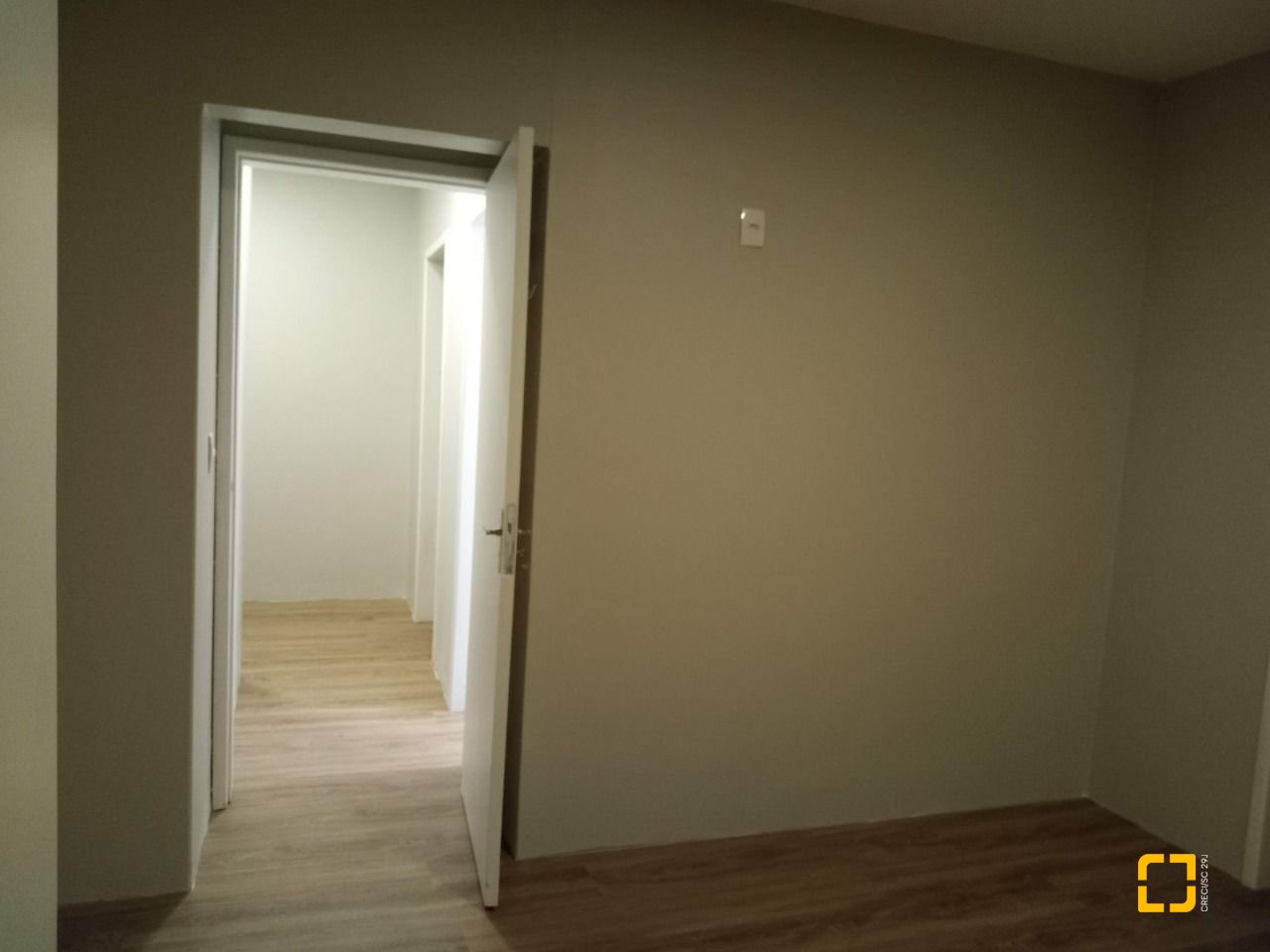 Apartamento com 101m², 5 quartos (sendo 1 suíte), 1 garagem, no bairro Carvoeira em Florianópolis