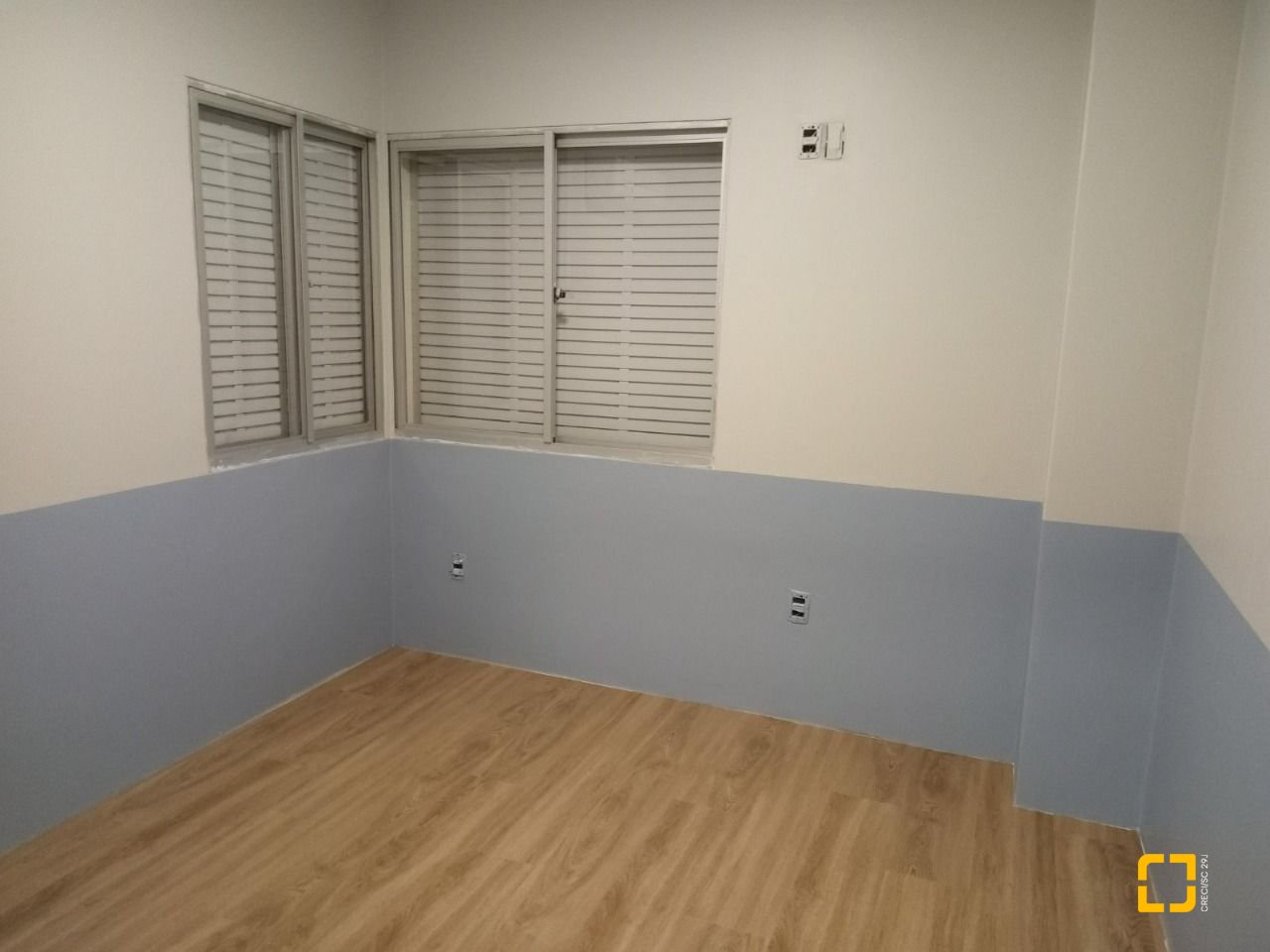 Apartamento com 101m², 5 quartos (sendo 1 suíte), 1 garagem, no bairro Carvoeira em Florianópolis