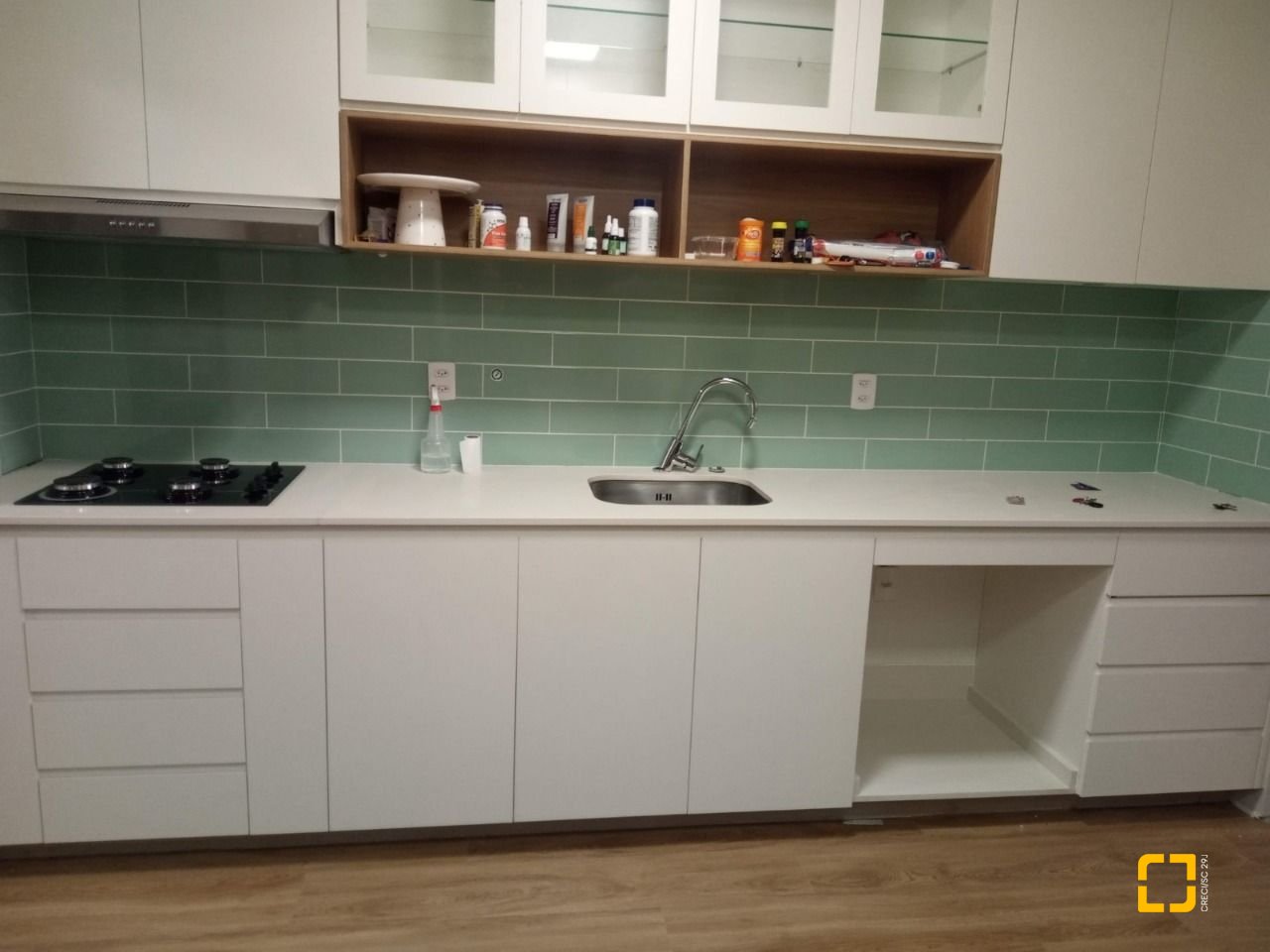 Apartamento com 101m², 5 quartos (sendo 1 suíte), 1 garagem, no bairro Carvoeira em Florianópolis