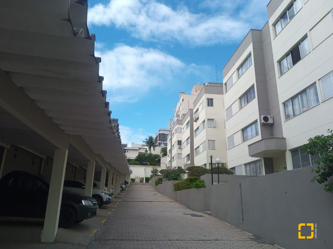 Apartamento com 101m², 5 quartos (sendo 1 suíte), 1 garagem, no bairro Carvoeira em Florianópolis