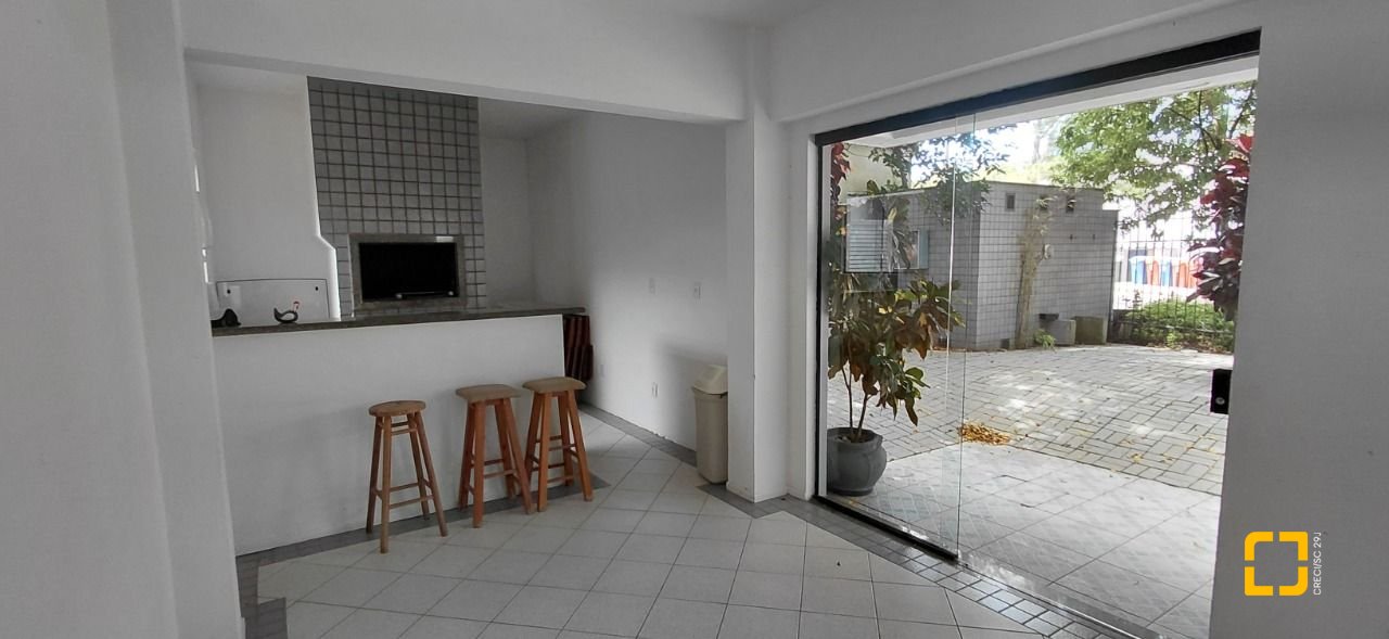 Apartamento com 63m², 3 quartos (sendo 1 suíte), 1 garagem, no bairro Itacorubi em Florianópolis