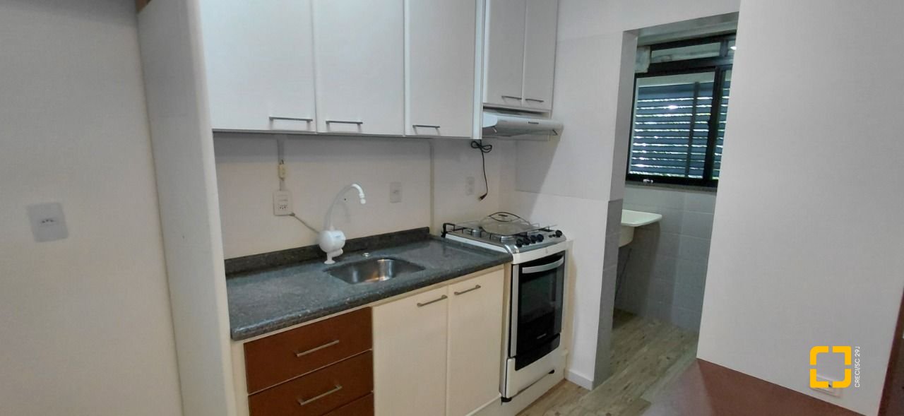 Apartamento com 63m², 3 quartos (sendo 1 suíte), 1 garagem, no bairro Itacorubi em Florianópolis