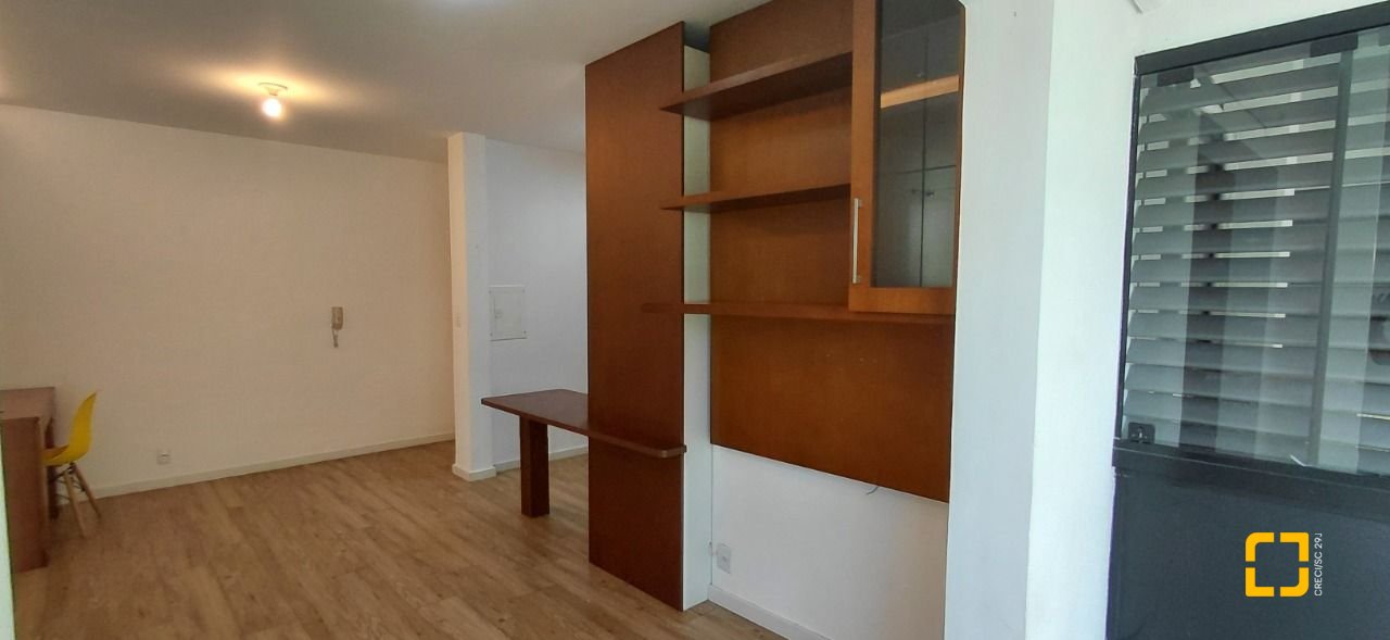 Apartamento com 63m², 3 quartos (sendo 1 suíte), 1 garagem, no bairro Itacorubi em Florianópolis