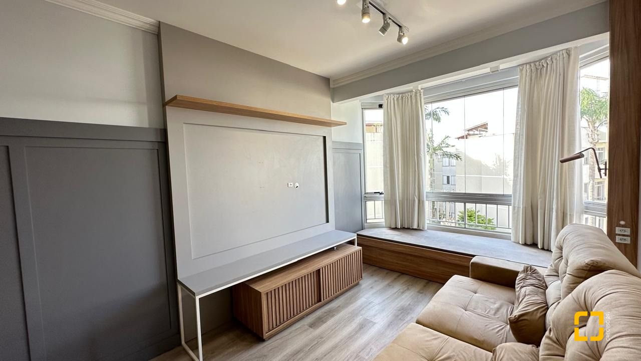Apartamento com 96m², 4 quartos (sendo 1 suíte), 1 garagem, no bairro Trindade em Florianópolis