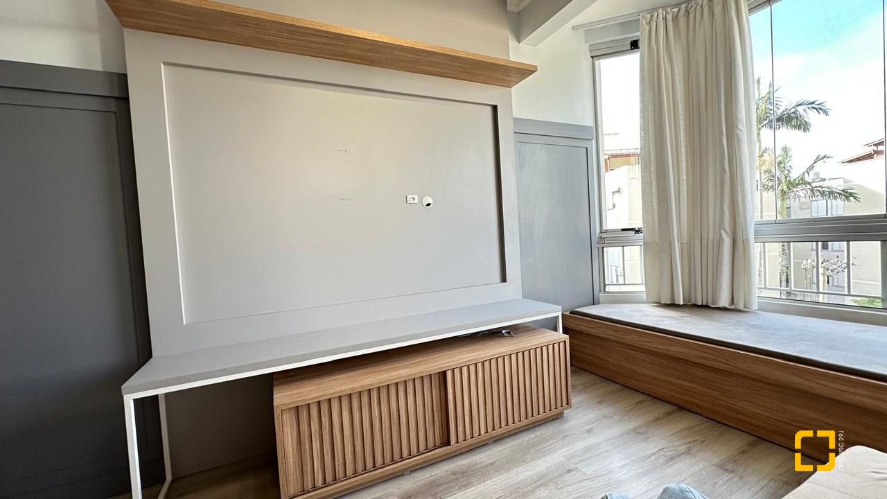 Apartamento com 96m², 4 quartos (sendo 1 suíte), 1 garagem, no bairro Trindade em Florianópolis