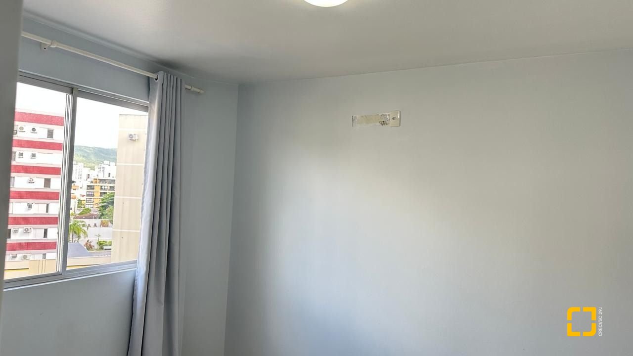 Apartamento com 96m², 4 quartos (sendo 1 suíte), 1 garagem, no bairro Trindade em Florianópolis