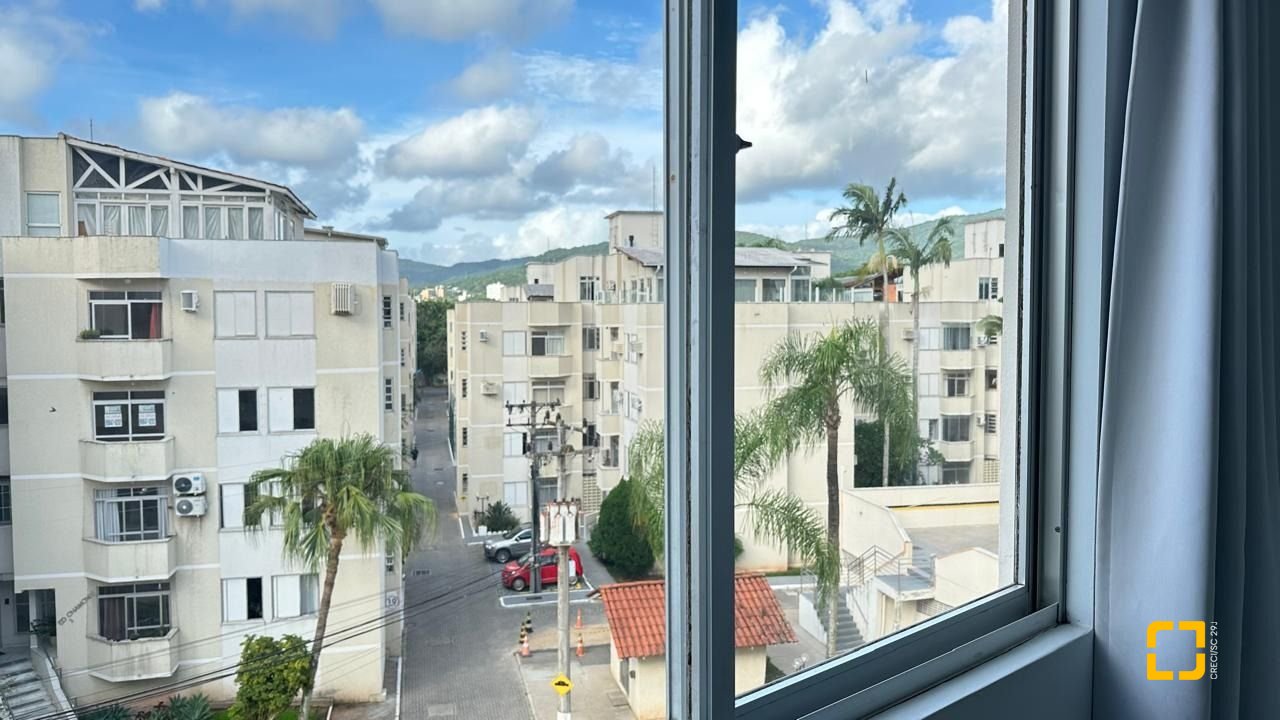 Apartamento com 96m², 4 quartos (sendo 1 suíte), 1 garagem, no bairro Trindade em Florianópolis