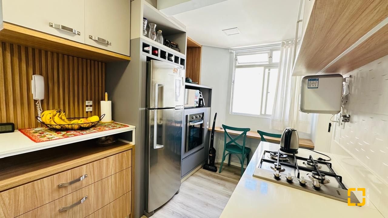Apartamento com 96m², 4 quartos (sendo 1 suíte), 1 garagem, no bairro Trindade em Florianópolis