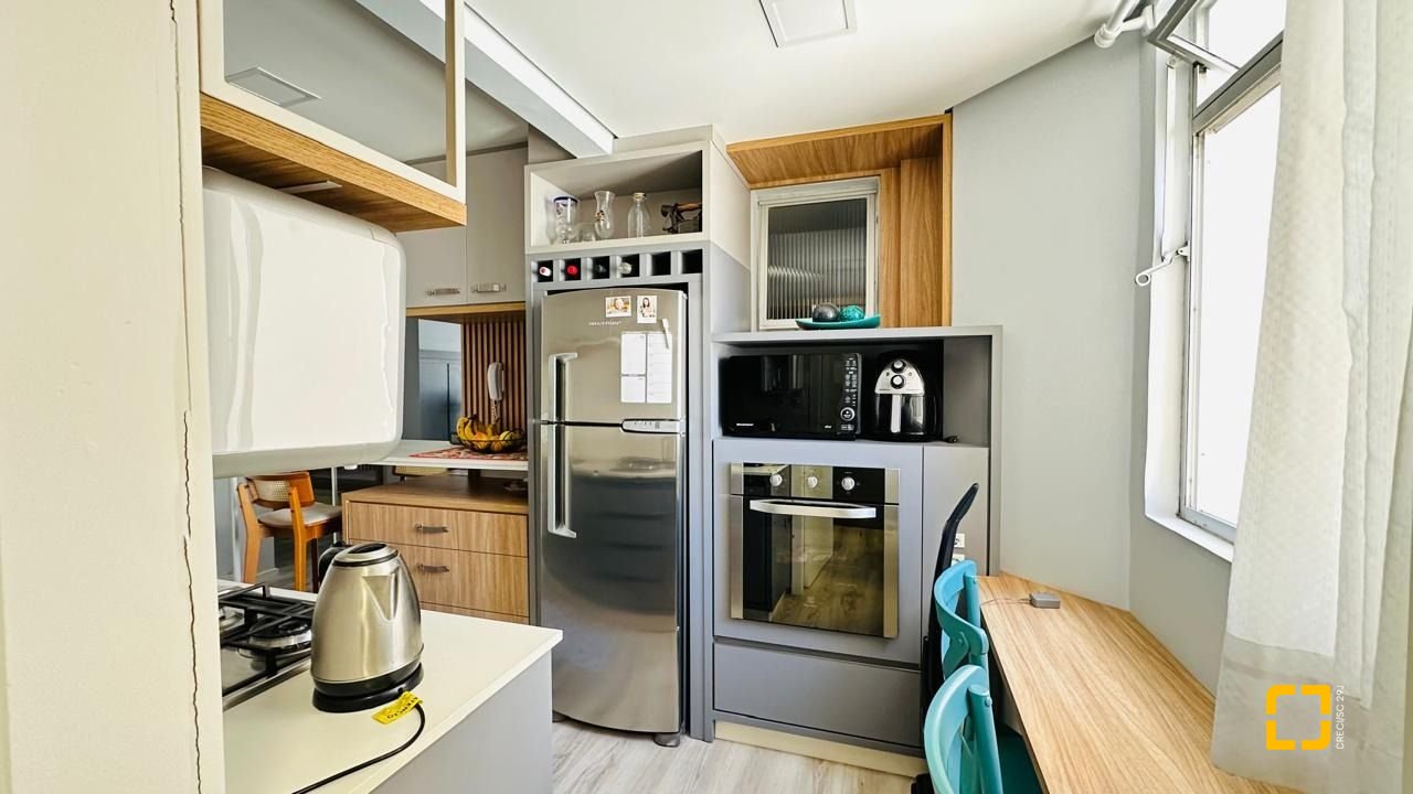 Apartamento com 96m², 4 quartos (sendo 1 suíte), 1 garagem, no bairro Trindade em Florianópolis